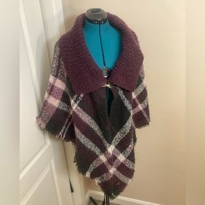 Vince Camuto poncho/cape